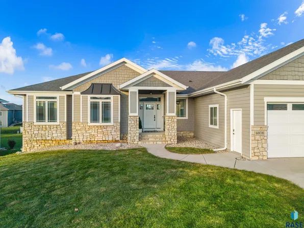 6808 E Steamboat Trl, Sioux Falls, SD 57110