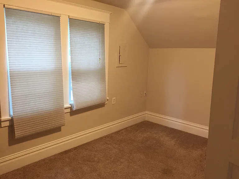 808 E Illinois Ave — Photo 9