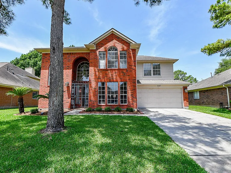 11707 Turtle Lake Dr — Photo 1
