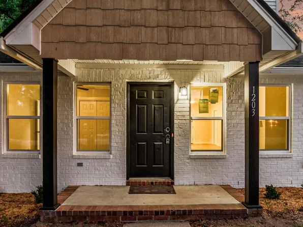 1203 Sea Aire Dr, Charleston, SC 29412