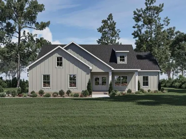 155 Blackberry Ln, Thomasville, GA 31792