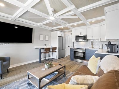 40 Folly Field Rd APT B209, Hilton Head Island, SC, 29928