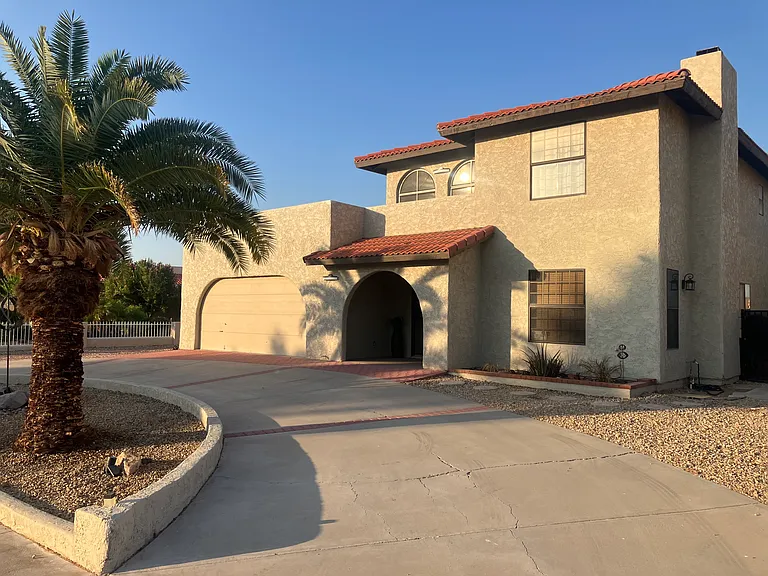2887 Country Club Plz — Photo 3