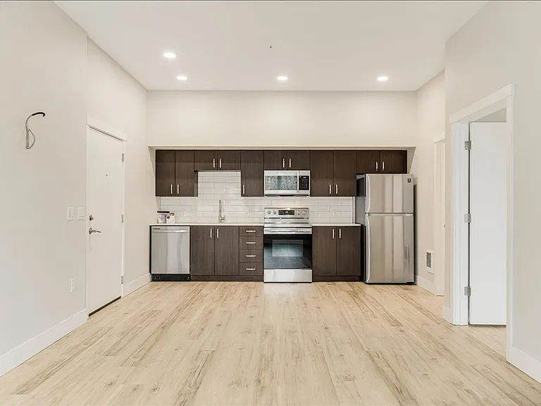 Brookside Apartments — Photo 25