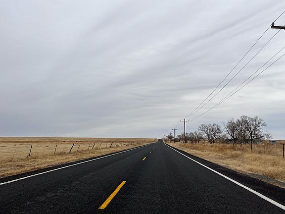 5th image of 20445 Myers Rd