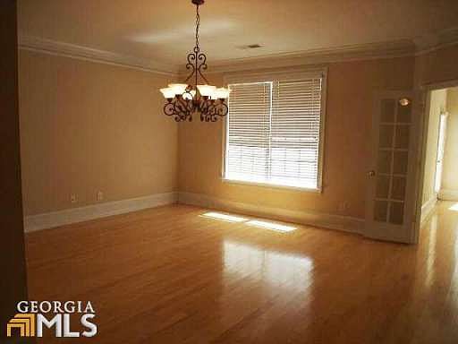 3rd image of 701 Fraser Ct