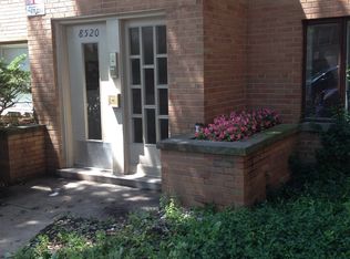 8520 Niles Center Rd APT 1D, Skokie, IL 60077