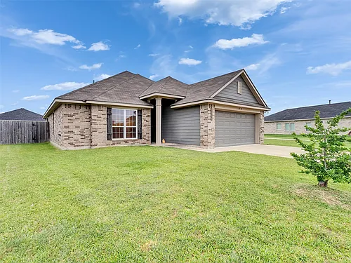 8216 Tourmaline Way Photo 1