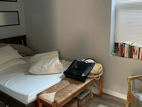 5th image of 1420 W Blackhawk St APT 2M