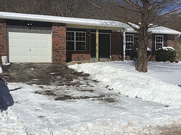 2nd image of 101 Tower Valley Dr