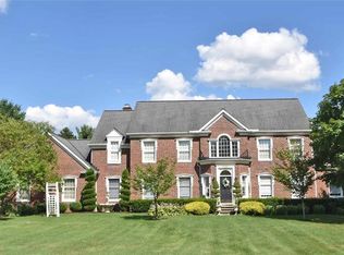 6565 Canterbury Dr, Hudson, OH 44236