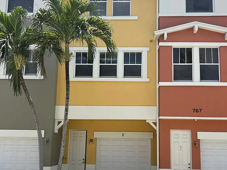 767 Millbrae Ct #2 — Photo 23