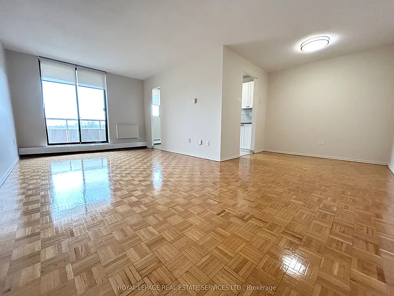 16 Cedarwoods Cres #1104 — Photo 3