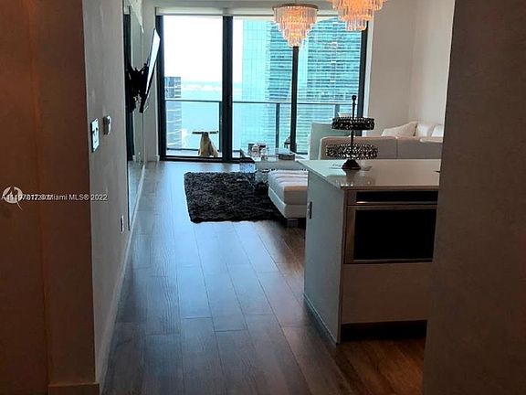 4th image of 1300 S Miami Ave #3203