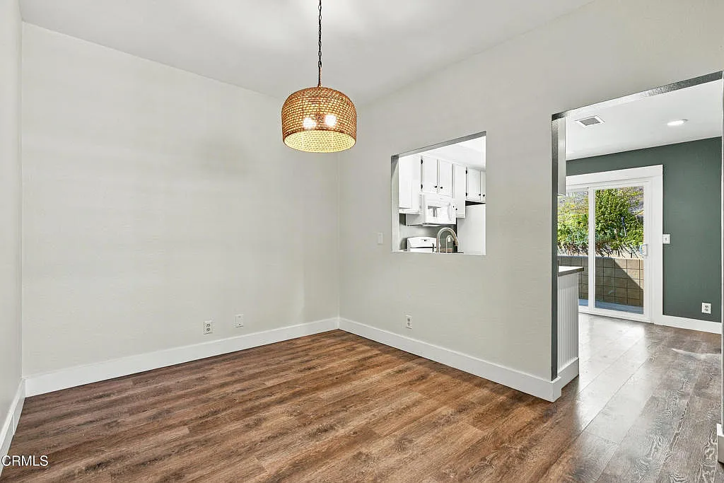 3 bed, 2.5 bath, 1474 sqft, $3,400 — Photo 4