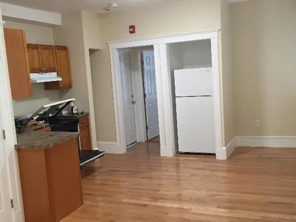 887 Huntington Ave, Boston, MA