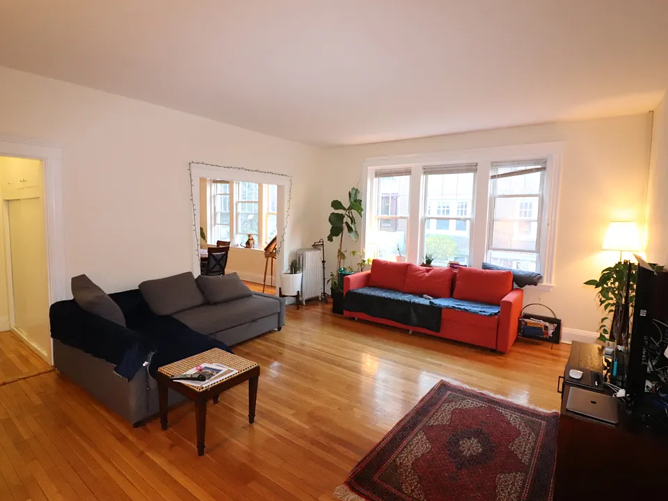 38A Saint Paul St #1