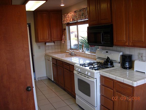 5th image of 401 S Rodilee Ave
