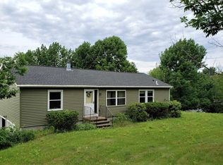 38 Mullen Dr, Pittsfield, NH 03263
