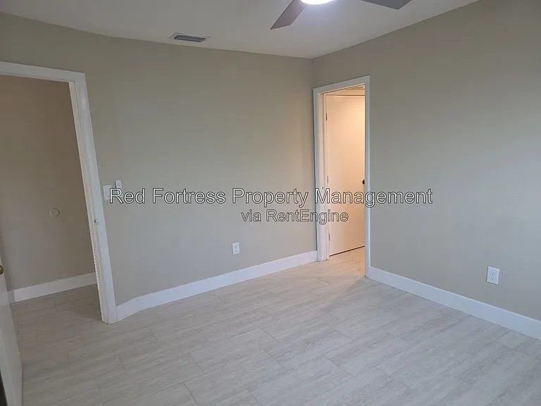 3608 SW 7th Pl — Photo 9
