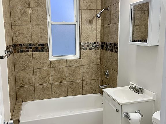 4th image of 2451 E 72nd St APT 2W