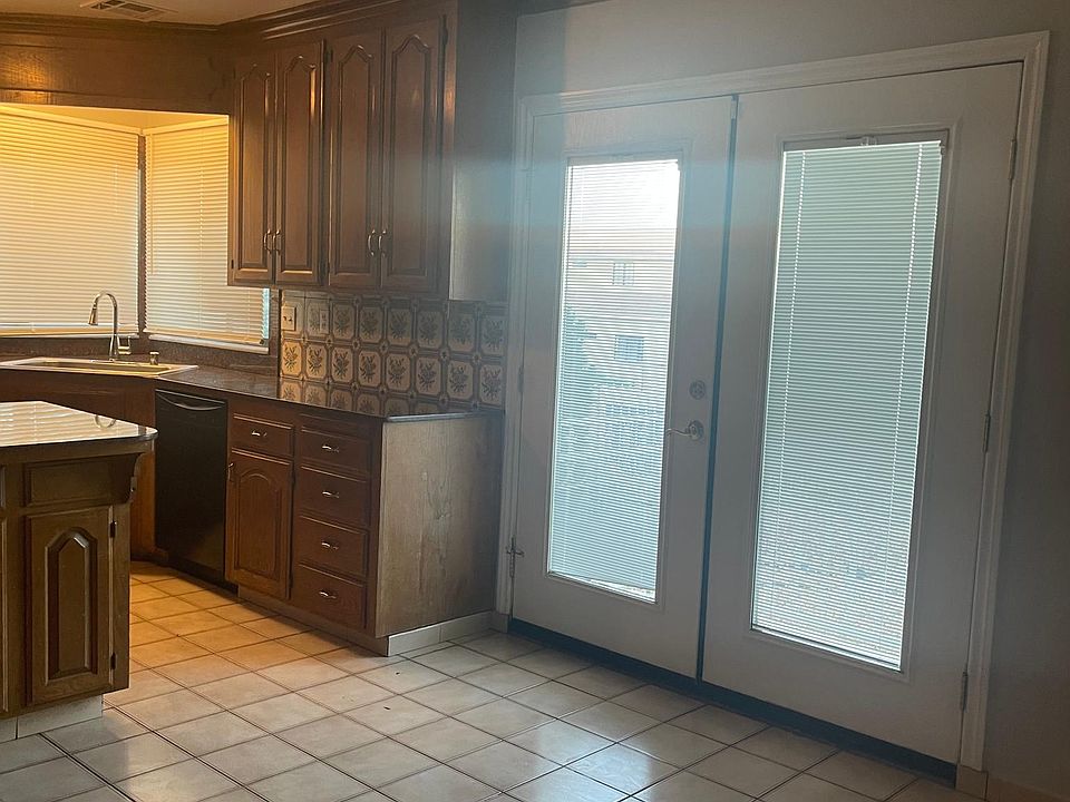 1st image of 13620 Chinquapin Dr