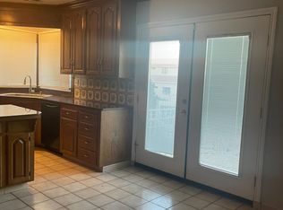 13620 Chinquapin Dr, Victorville, CA 92395