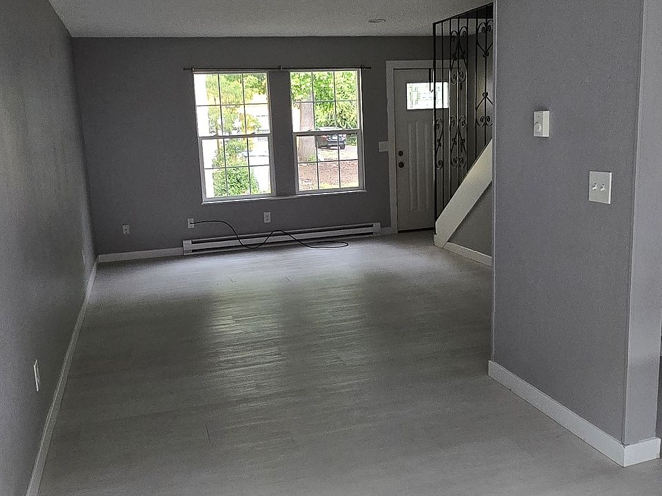 1st image of 3425 SW 126th Ave APT 3