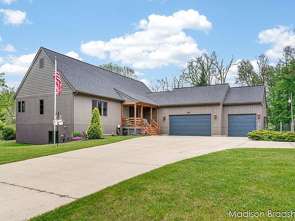 3rd image of 30 Whistling Pines Ln NW