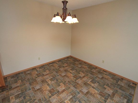 4th image of 790 125th Ln NE
