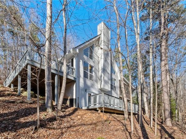 129 Jump St, Talking Rock, GA 30175