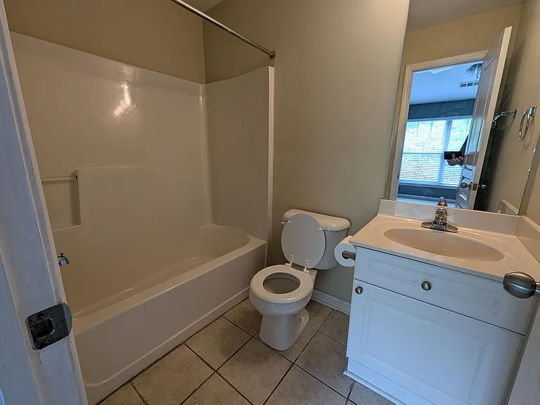 490 Barnett Shoals Rd #913 — Photo 8