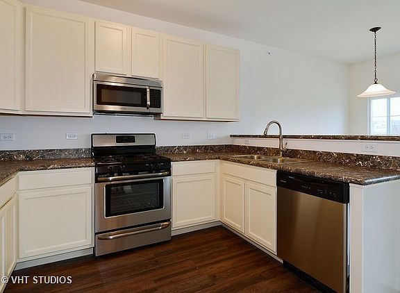 3rd image of 1466 Manning Ave