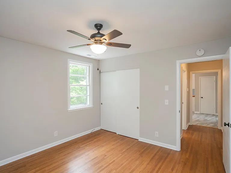 4933 Millerwood Dr — Photo 22