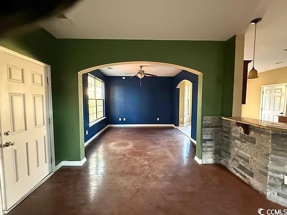 4th image of 237 Golden Oaks Dr.