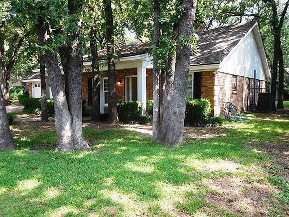 2nd image of 3305 Lynnwood Dr