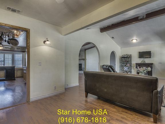 4th image of 8303 Chester Dr