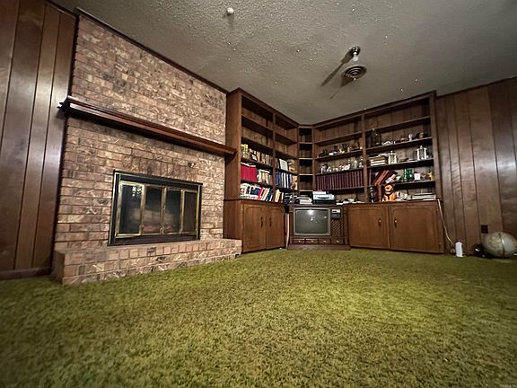 2nd image of 2631 Columbia Road 1