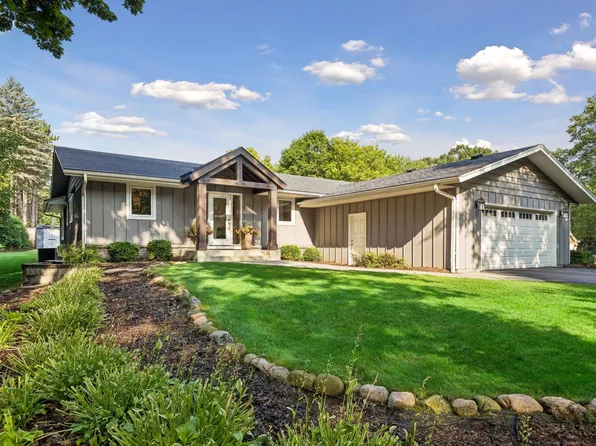 6940 Moccasin Valley Rd, Edina, MN 55439