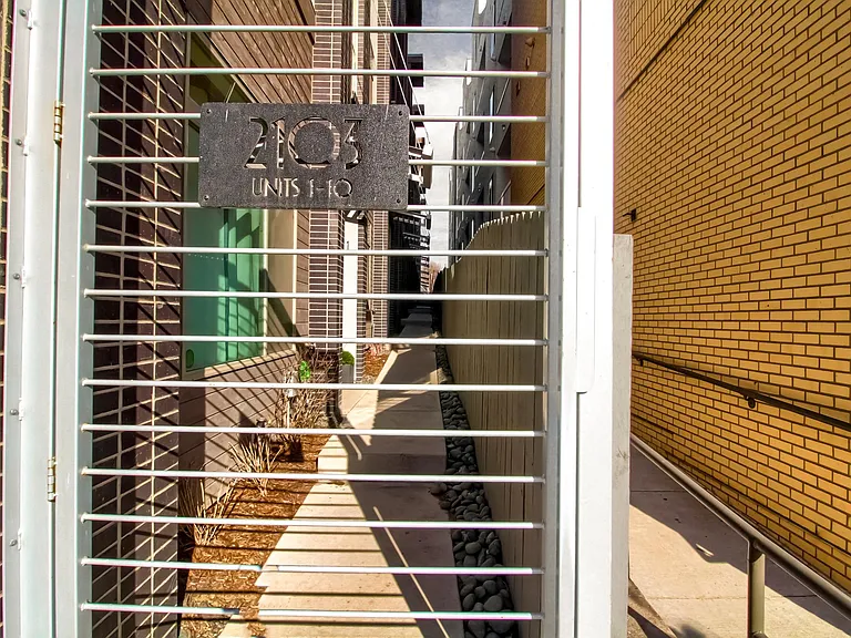 2103 W 32nd Ave #9 — Photo 3