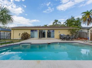 1481 Ridgelane Rd, Clearwater, FL 33755