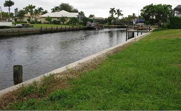 1st image of 260 Seminole Ct