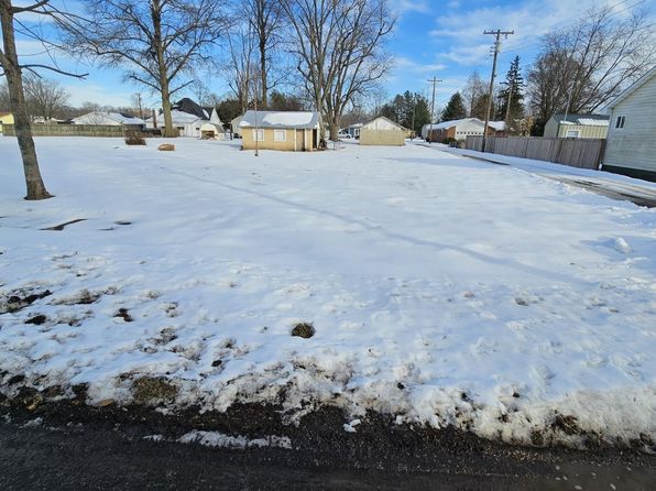 112 N Hill St, Sandborn, IN 47578