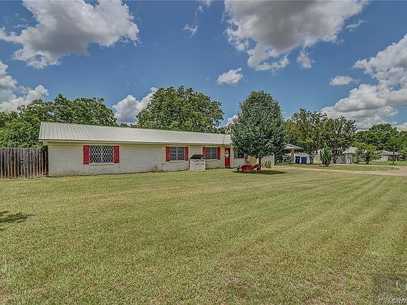 3rd image of 628 W McKinley Ave