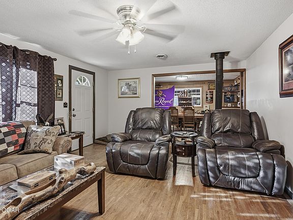 5th image of 106 Rosedale St