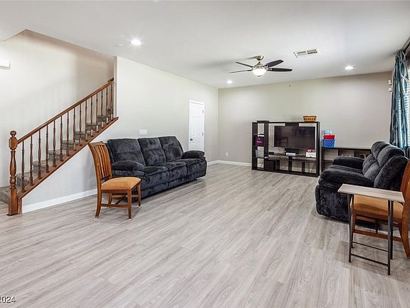 3rd image of 316 Smoking Loon Ave