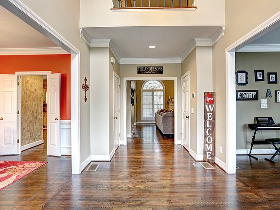 3rd image of 1325 Lake Washington Cir
