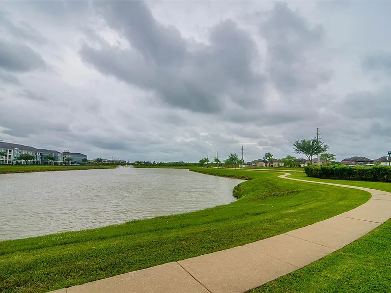 2923 Mustang Meadow Ln — Photo 26
