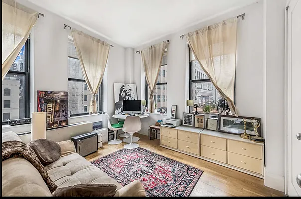 Rented by Compass | media 40