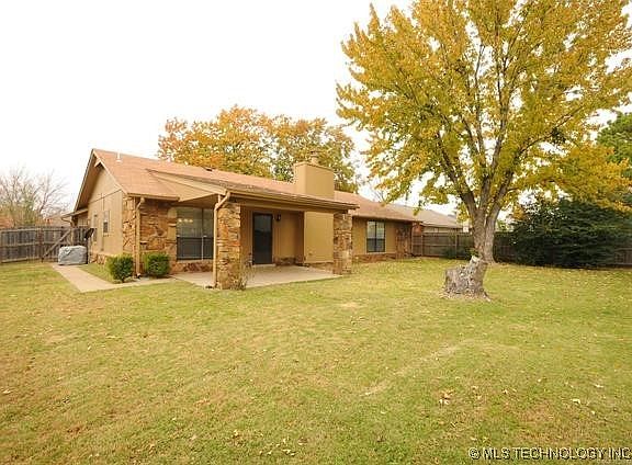 3rd image of 1703 N Aster Pl